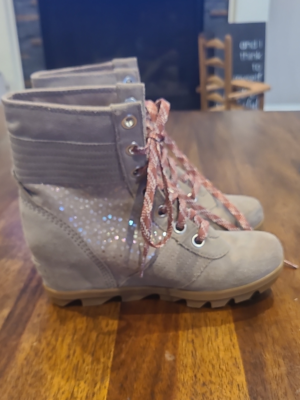 Sorel Evie Lace Wedge Boot Size 5